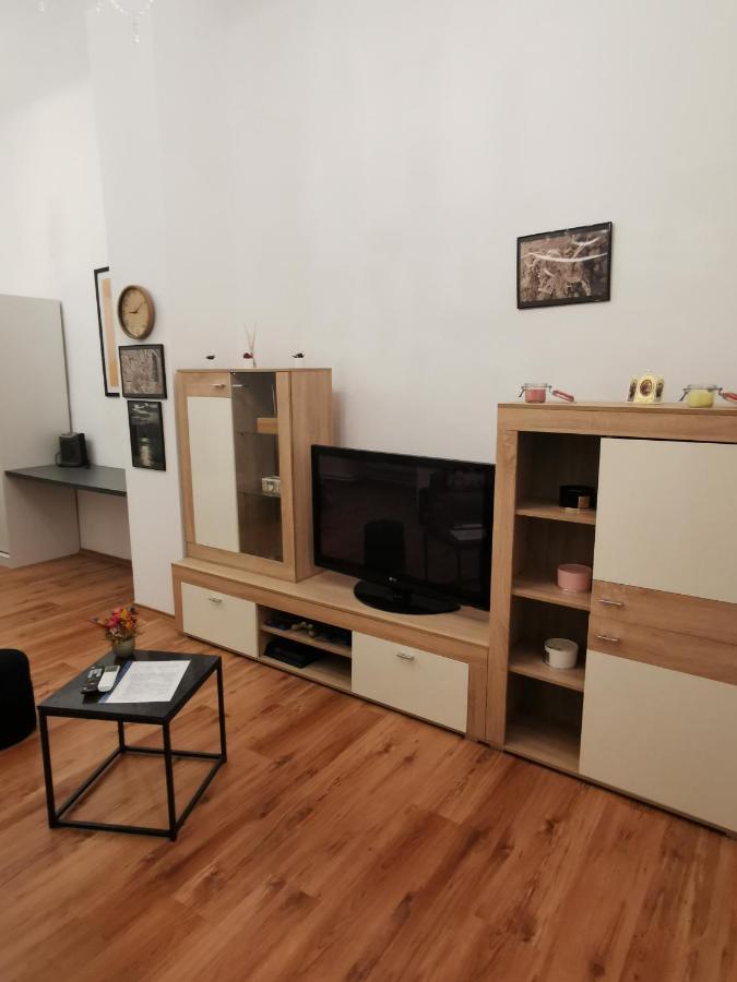 Central Designer Flat Gran Varadino Esterno foto